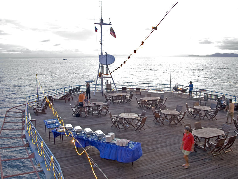 Pulau Mabul, Seaventures Dive Rig